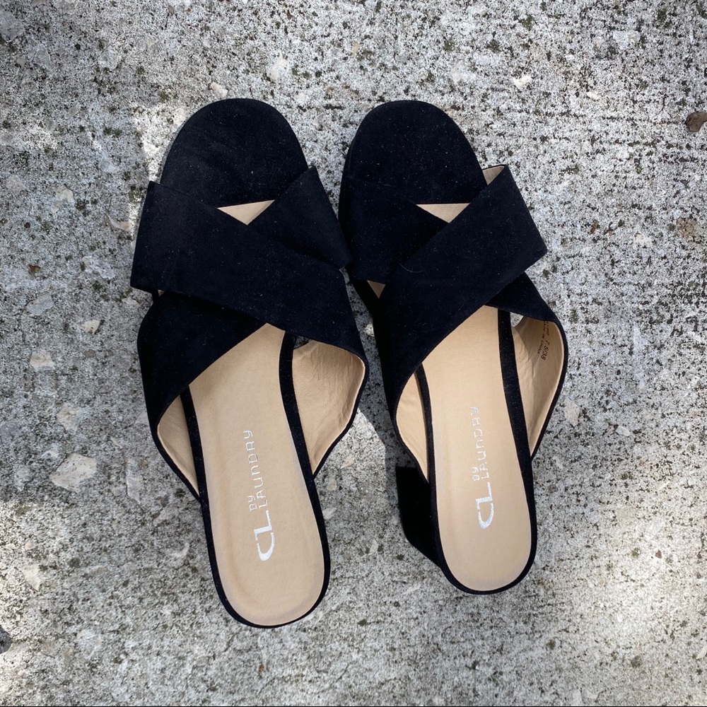 cl by laundry thick heels